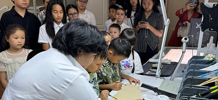 Алматинские школьники посетили Архив Президента фото галереи 5